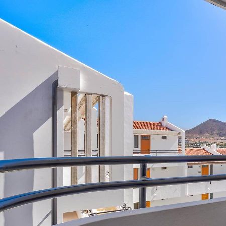 לוס כריסטיאנוס Stylish Flat And Pool With 3 Rooms, Sleeps 6, Los Cristianos מראה חיצוני תמונה